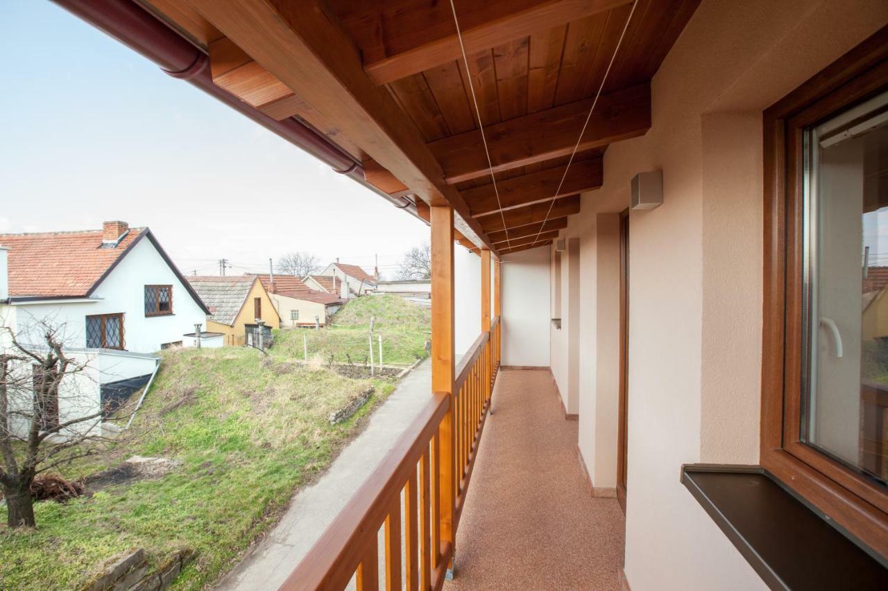 Hôtel Sklipek Vinarstvi Paul à Velké Bílovice Extérieur photo