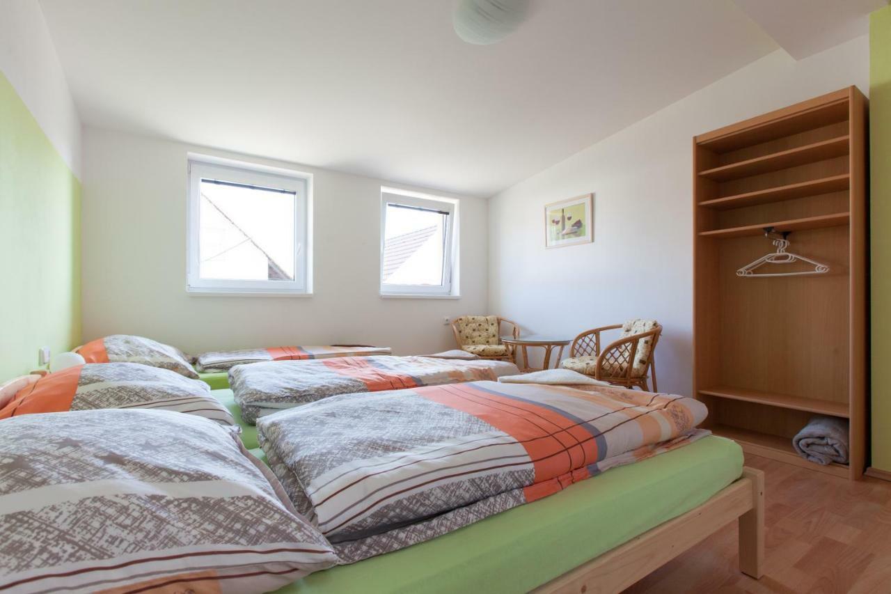 Hôtel Sklipek Vinarstvi Paul à Velké Bílovice Extérieur photo