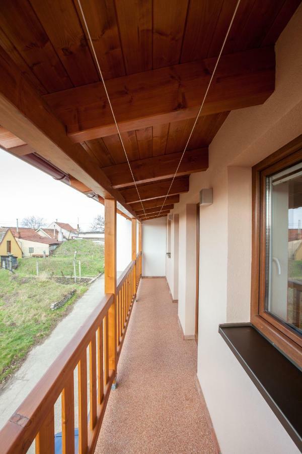 Hôtel Sklipek Vinarstvi Paul à Velké Bílovice Extérieur photo