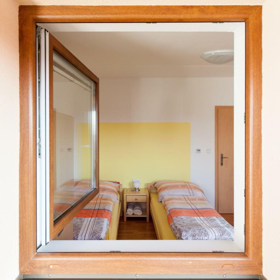 Hôtel Sklipek Vinarstvi Paul à Velké Bílovice Extérieur photo
