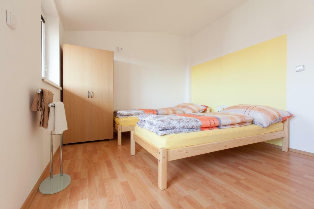 Hôtel Sklipek Vinarstvi Paul à Velké Bílovice Extérieur photo